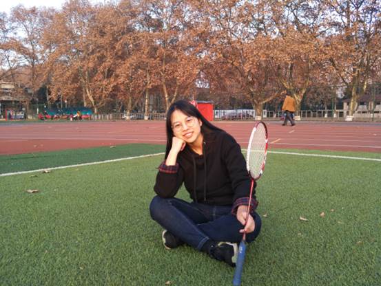 说明: 史晓彤（十佳老员工）