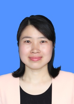 周艳玲登记照蓝底20180403